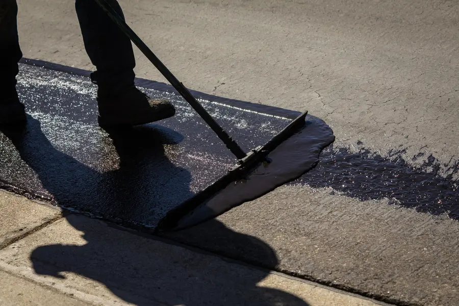 Key Signs Your Driveway Needs Asphalt Sealing Hubbardston, MA